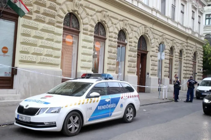 Molotov-koktélt dobott el egy férfi a szegedi Fidesz-irodában