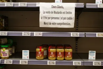 Vadászni kell a mustárt a francia boltokban
