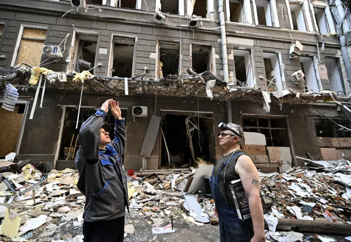Találat ért épület Harkiv központi részén 2022. július 28-án – Fotó: Genya Savilov / AFP
