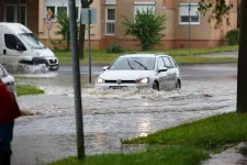 Villámárvizeket okozhat szombaton a felhőszakadásokkal érkező hidegfront