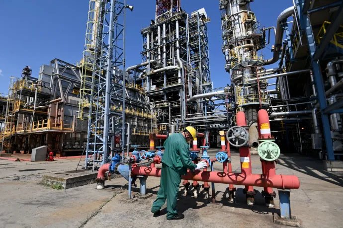 Májusban is többet importáltunk, mint amennyit exportáltunk, és ez nagyon rossz a forintnak