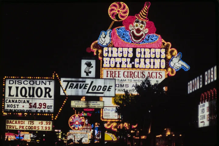 Neon reklámok Las Vegasban 1979-ben – Fotó: Brownie Harris / Corbis / Getty Images