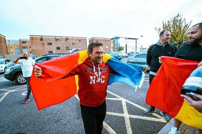 Újabb rekorddöntésre készül a Balatonon Avram Iancu hosszútávúszó