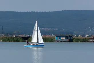 Egyelőre nem lehet tudni, hogy a szivattyúk, a Duna vagy furamód a kiszáradás menti-e meg a Fertő tavat