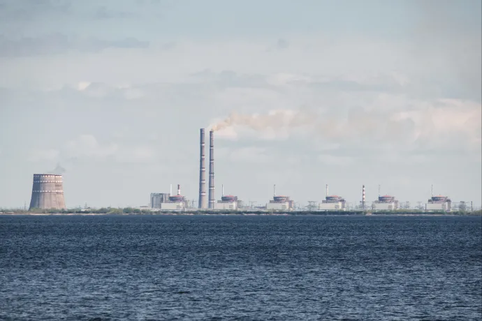 Élő pajzsként használják az oroszok Európa legnagyobb atomerőművét