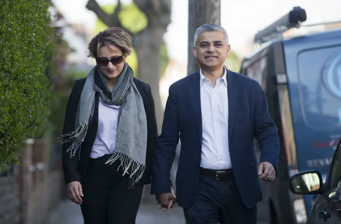 Sadiq Kahn, London polgármestere és felesége – Fotó: Neil Hall / AFP