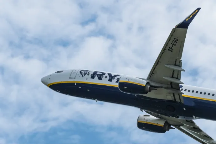 300 milliós bírságot kapott a Ryanair az extraprofit-különadó áthárítása miatt