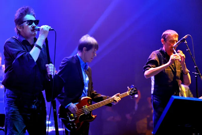 Meghalt a The Pogues basszusgitárosa