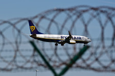 Több ügyet vonhattak össze a Ryanair ellen, mert az áremelésért önmagában nem lenne büntethető