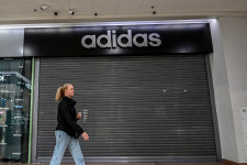 Nem kell lemondaniuk az oroszoknak a kivonult nyugati márkák termékeiről