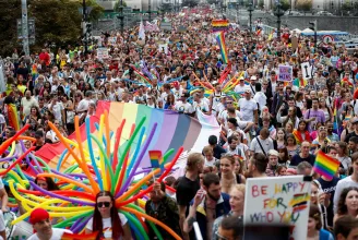 Magyarok is vonultak a prágai Pride több tízezres menetében