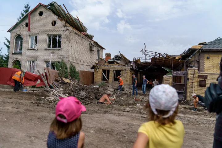 A herszoni hidak bombázása lelassította az oroszokat