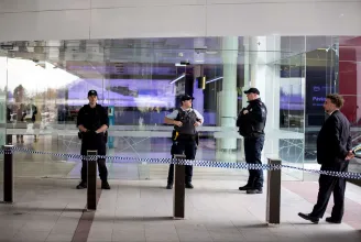 Lövöldözött egy férfi a canberrai repülőtéren
