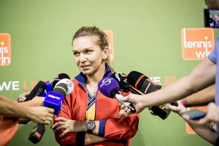 „Simona, a magyar szurkolóiddal együtt ünnepelsz majd?” – kérdezték a román teniszcsillagot, miután megnyerte a torontói tornát