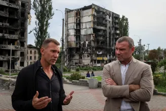 Újabb robbanások a Krímben, titkosszolgálati vezetőket váltott le Zelenszkij