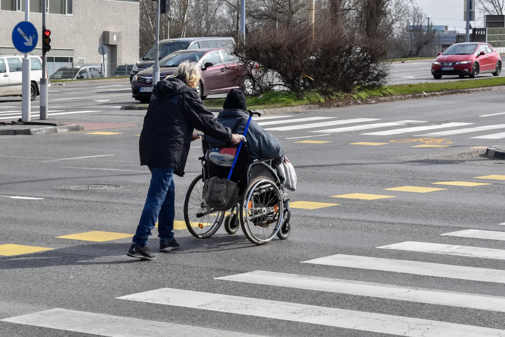 Nem könnyű Budapesten akadálymentesen közlekedni, de legalább foglalkoznak a problémával