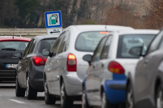 Szlovéniában csökken az üzemanyagok ára a sztrádán kívüli állomásokon