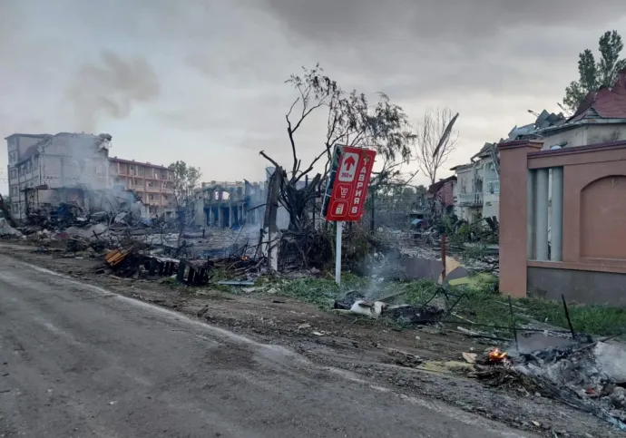 Orosz rakétacsapás által eltalált épületeket egy üdülőövezetben, Odessza régióban 2022. augusztus 17-én – Fotó: Ukrainian Armed Forces via Reuters