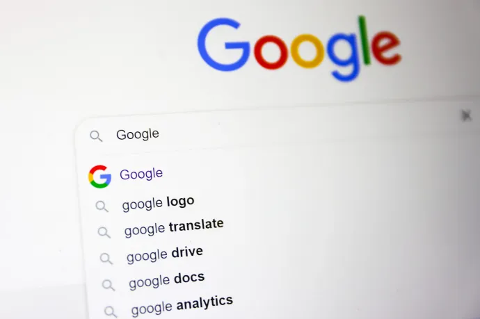 Csavarnak egyet a Google algoritmusán, hogy kevesebb legyen a kattintásvadász találat