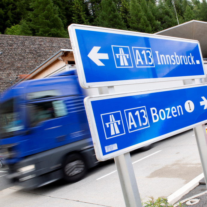 Kamionsofőr már rég nincs elég, most már kamion sincs