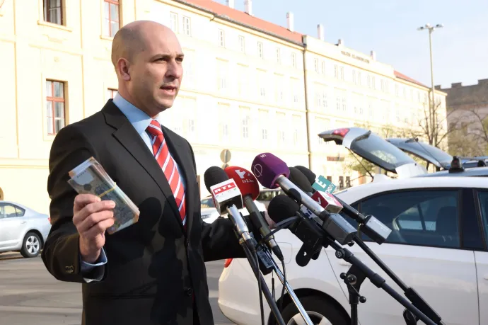 A gazdatüntetés szervezője állítja, hogy elkezdődött a tüntetés