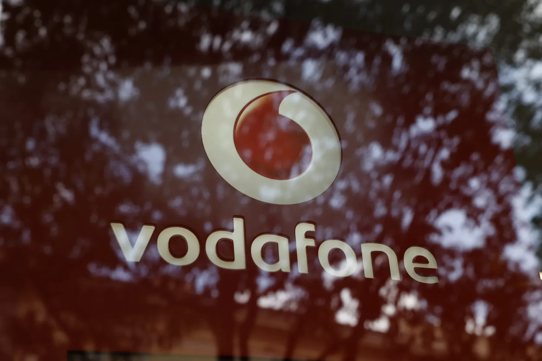 A Vodafone-ügy újabb részletei: pontosan mit is vesz a magyar állam és a 4iG párosa?