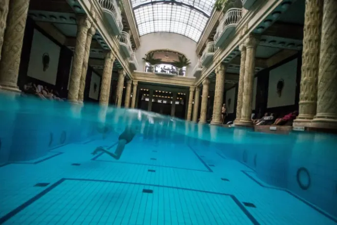 A visitor swims in the pool at Gellért Spa – Photo: Zoltán Balogh / MTI
