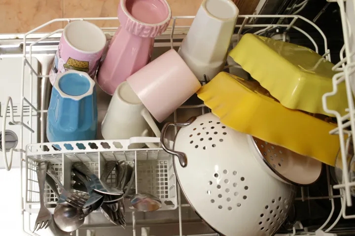 Miért nem szárad meg tökéletesen a műanyag edény a mosogatógépben?