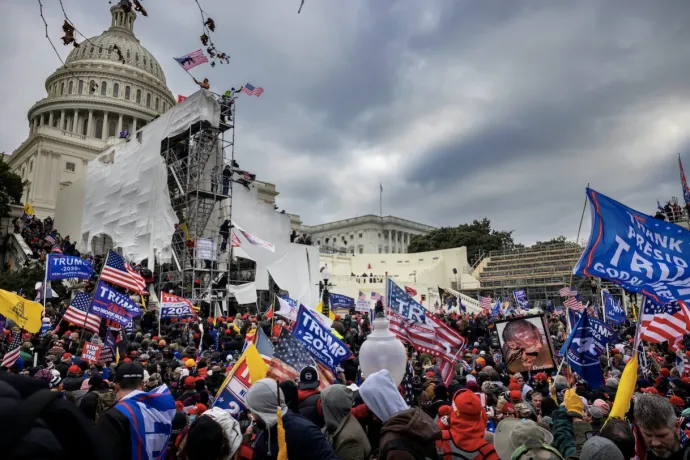 Capitolium ostroma: lemondott az amerikai titkosszolgálat igazgatóhelyettese