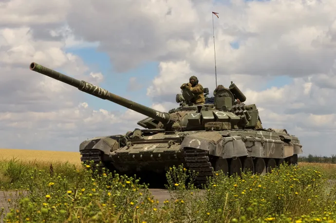 Orosz tank a zaporizzsjai terület oroszok által felügyelt részén – Fotó: Alexander Ermochenko / Reuters