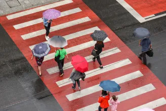 Heves esőzés várható Erdélyben péntek estig