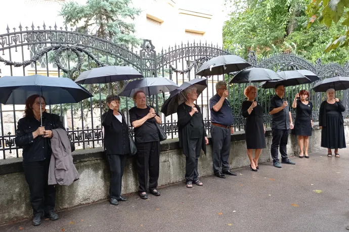 A Pedagógusok Szakszervezete a nemzetközi sajtóhoz fordul, sztrájk novemberben lehet