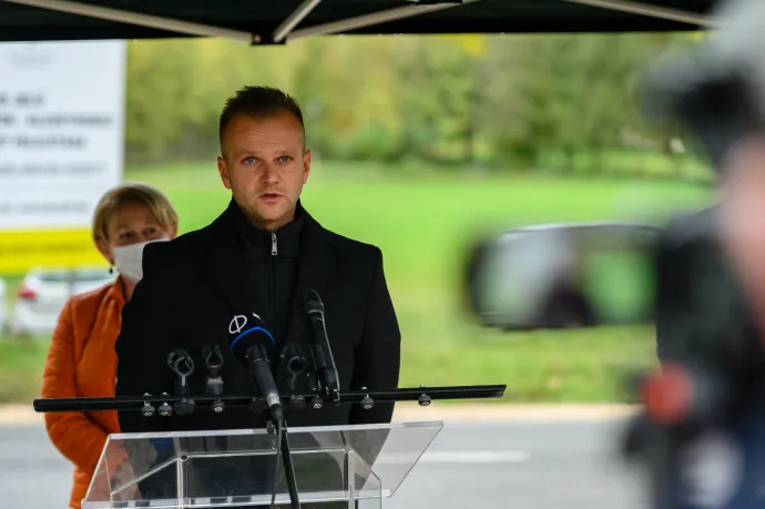 A polgármester szerint az etyekiek pontosan tudják, mi történne, ha ti „BECSTELEN, LUSTA BALFÁCÁNOK kerülnétek hatalomra”