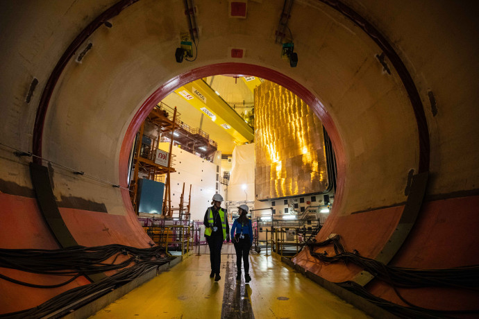 A flamanville-i atomerőmű épülő hármas blokkja 2022 júniusában. (Sameer Al-DOUMY / AFP)
