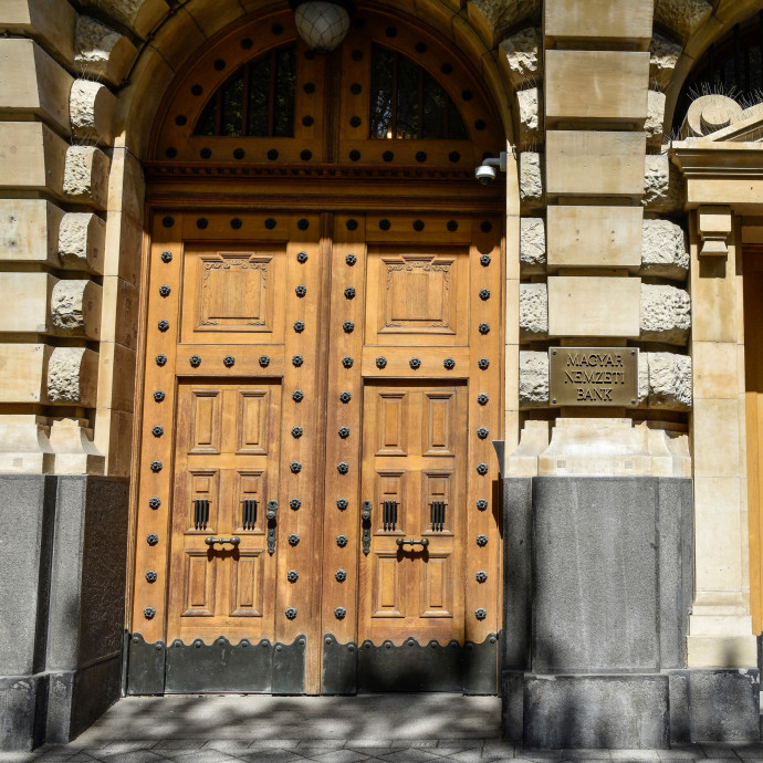 Elszálltak a hitelek, és ez a kisvállalkozóknak már most nagyon fáj