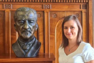 Megszólalt az Elie Wiesel Intézet is a Dúró Dóra parlamenti irodájában avatott Horthy-szobor kapcsán