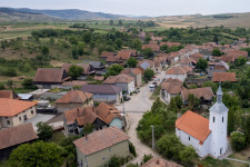 Logikus megoldás lett az utcát fűteni házszigetelés helyett