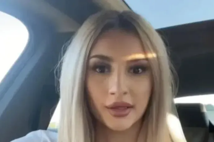 Egy kanadai tiktoker belehalt az első önálló ejtőernyős ugrásába