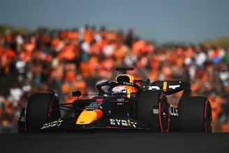 F1: Verstappen 21 ezreddel verte Leclerc-t a füstgránát miatt megszakított holland időmérőn