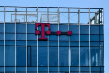 Pluszpénzt ad a dolgozóinak a Magyar Telekom, hogy könnyebben viseljék az inflációt