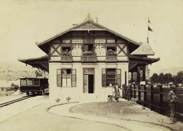 A Fogaskerekű végállomása 1880-1890 között – Fotó: Fortepan/Budapest Főváros Levéltára.