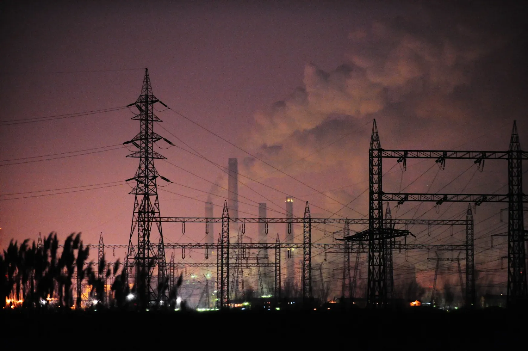Több sebből vérzik az energiaárakat korlátozó rendelet, s ezt a kormány is elismeri