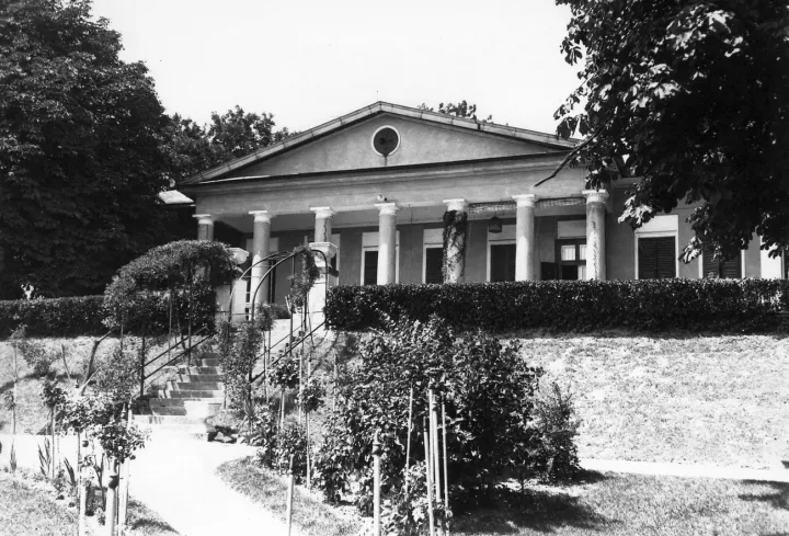 Az Óra-villa 1927-ben – Fotó: FORTEPAN / Hegyvidéki Helytörténeti Gyűjtemény
