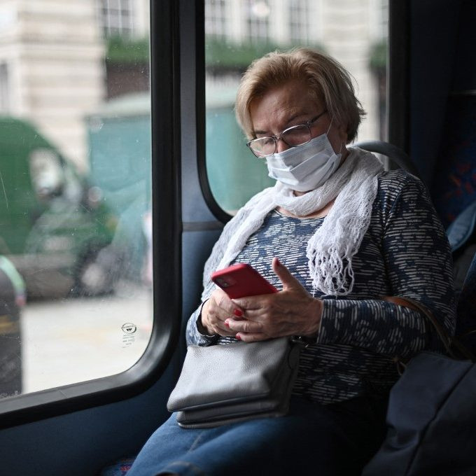 Olyan nincs, hogy biztonsági számla, ilyenkor le kell csapni a telefont