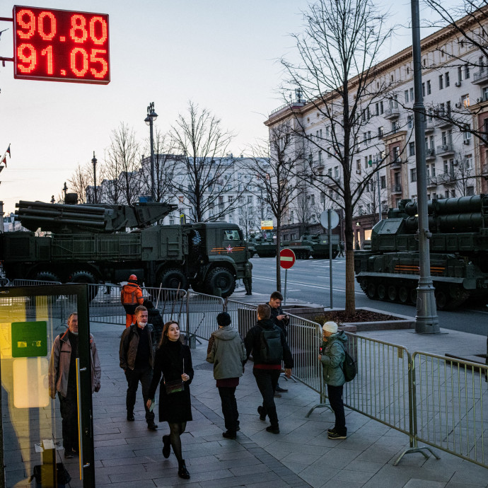 Már túl erős a rubel, és nem lesz könnyű gyengíteni