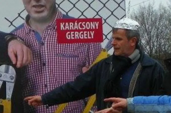 A leghosszabb, a legkonkrétabb, a legorbánozóbb: itt az év, ha nem az évezred legeslegebb sajtótájékoztató-címe