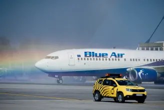 Tarom-gépeket küldenek a külföldön ragadt Blue Air-utasokért