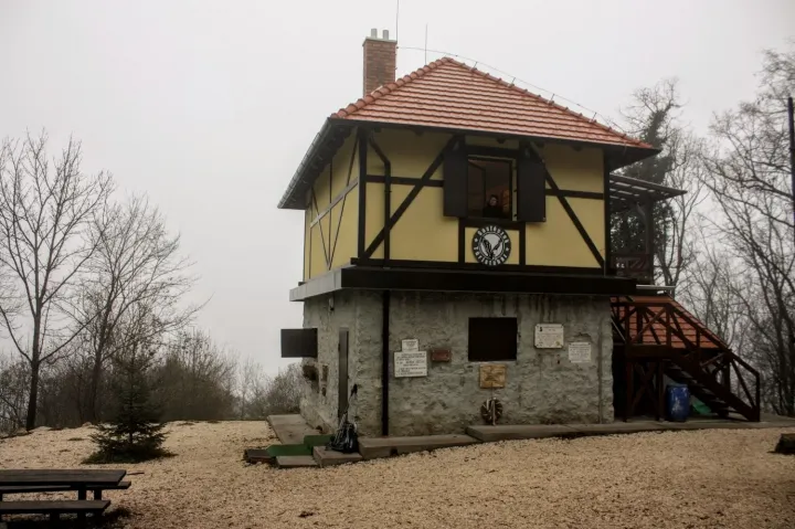 Fekete-hegyi turistaház (Sasfészek) – Fotó: Tenczer Gábor / Telex