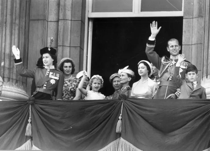 1957-ben a királyi családdal – Fotó: Fox Photos / Hulton Archive / Getty Images