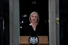 Liz Truss: Isten óvja a királyt!